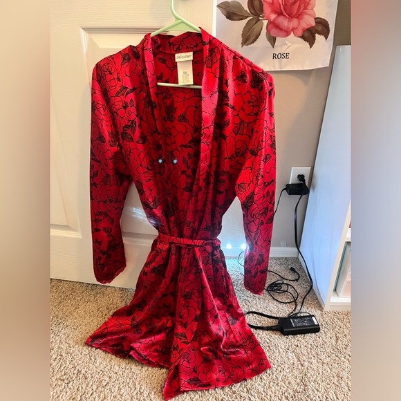 Red rose silk robe - Picture 2 of 4
